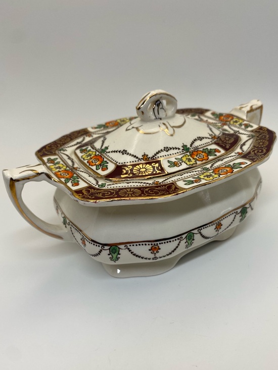 Alfred Meakin Other - Alfred Meakin England Solway Maroon octagonal‎ covered vegetable dish Vintage